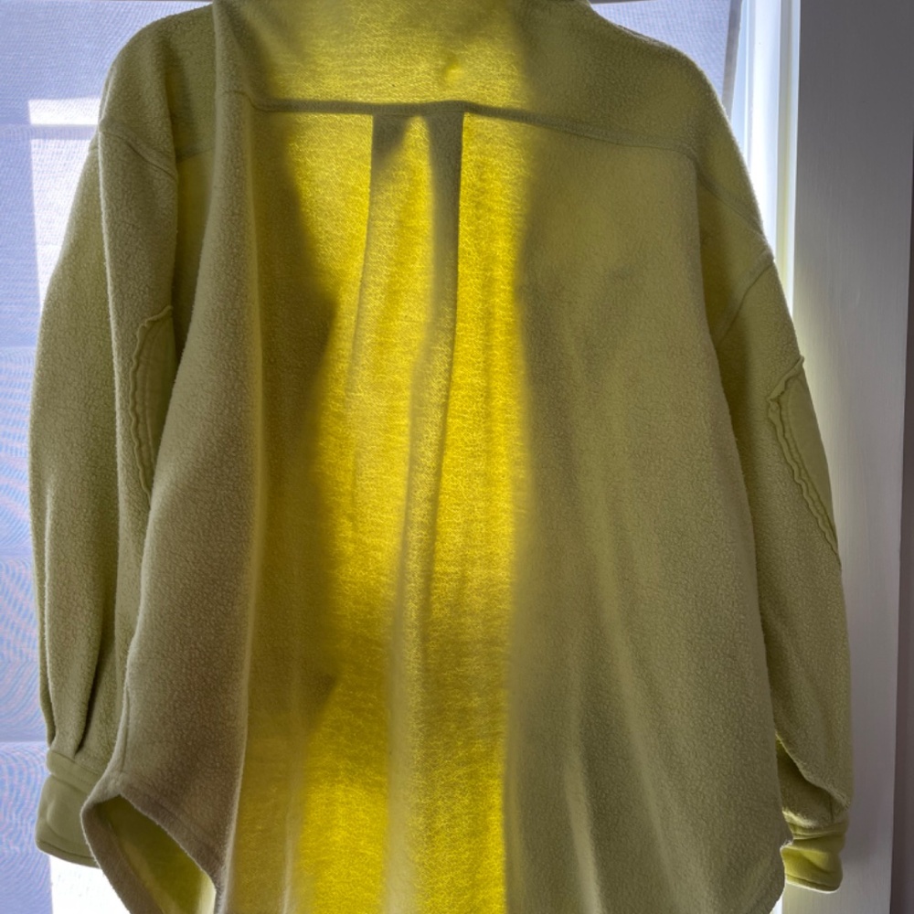 Shacket - Picture 2 of 2